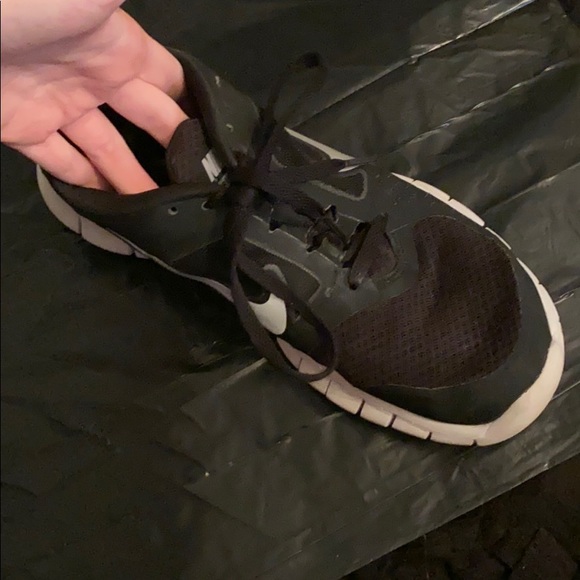 Shoes - Picture 4 of 6